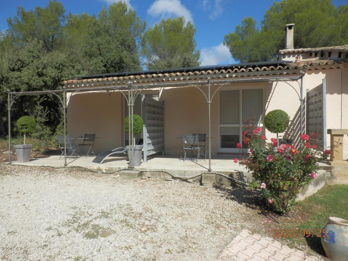 Bed & Breakfast Mas Les Vieux Chenes 3*