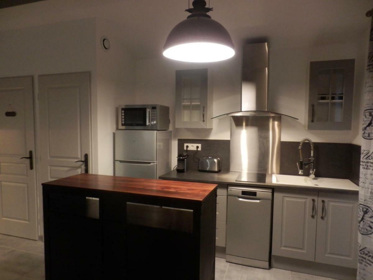 Mas Les Vieux Chenes Bed & Breakfast